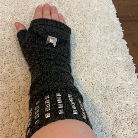 Michael Kors Studded Mittens - Picture 4 of 5